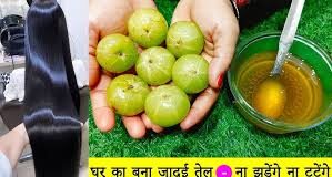 बाल झड़ने की समस्या को नजरअंदाज न करें।