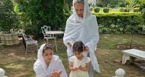 नवाब मंसूर अली खान पटौदी एक भारतीय क्रिकेटर और भारतीय क्रिकेट टीम के पूर्व कप्तान थे।