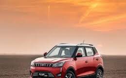 बीते दिसंबर 2025 में सब-4 मीटर कॉम्पैक्ट एसयूवी सेगमेंट में मारुति सुजुकी फ्रॉन्क्स ने हलचल मचा दी और टाटा नेक्सॉन और पंच के साथ ही मारुति ब्रेजा और हुंडई वेन्यू समेत बाकी सभी एसयूवी को पीछे छोड़ दिया।