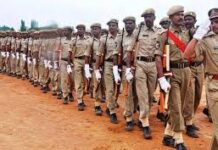 पुलिस विभाग में कांस्टेबल के 41,820 पदों पर भर्तियां चल रही है।