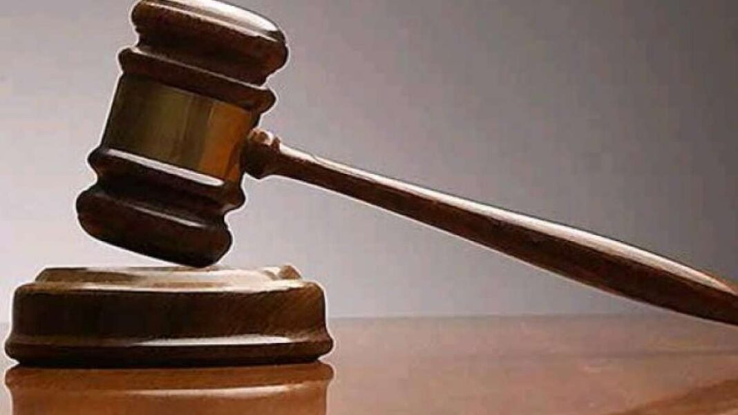 गुजरात हाई कोर्ट ने एक चौंकाने वाले मामले में गुरुग्राम के एक व्यक्ति की अग्रिम जमानत याचिका खारिज कर दी है।