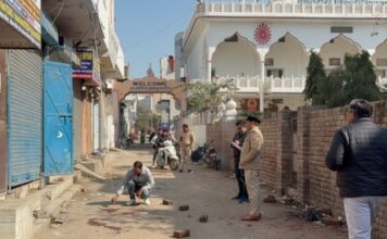 घटना करीब एक सप्ताह पहले हुई थी, जब शराब पार्टी के दौरान धक्का-मुक्की हुई और दोनों युवक-युवती खिड़की/छत से नीचे गिर गए थे।