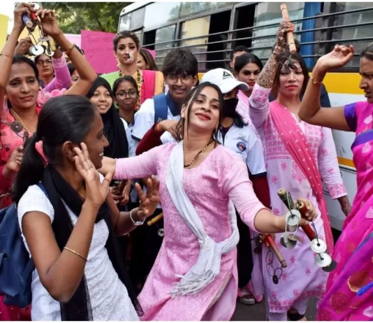 पंजाब एवं हरियाणा हाई कोर्ट के निर्देशों के बाद अब ट्रांसजेंडर व्यक्ति भी हरियाणा सिविल सेवा (HCS) और अन्य सरकारी नौकरियों के लिए आवेदन करने के पात्र हैं।