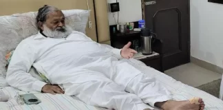 कैबिनेट मंत्री विज बजट सत्र में नहीं हो पाएंगे शामिल: दोनों एड़ियों में फ्रैक्चर, 6 सप्ताह का सख्त बेड रेस्ट हरियाणा सरकार के कैबिनेट मंत्री मंत्री अनिल विज के गिर जाने से उनके दोनों पैरों में फ्रैक्चर हो गया है।