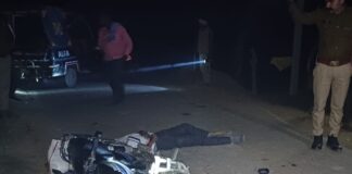 अंबाला में बड़ा सड़क हादसा: अनियंत्रित होकर चलती बाइक पर पलटा ट्रक, दो युवकों की मौत अंबाला में सोमवार सुबह एक दर्दनाक हादसा पेश आया।