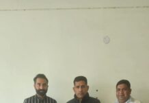 डबवाली रोड स्थित कंपनी संचालक के साथ हुई 33 करोड रुपए की गबन मामले में संलिप्त एक अन्य आरोपी दिल्ली से काबू । पुलिस अधीक्षक दीपक सहारन के नेतृत्व में गठित स्पेशल पुलिस टीम ने मामले में संलिप्त एक अन्य आरोपी को दिल्ली से गिरफ्तार किया है।