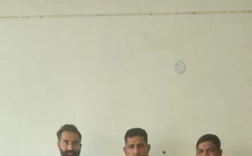 डबवाली रोड स्थित कंपनी संचालक के साथ हुई 33 करोड रुपए की गबन मामले में संलिप्त एक अन्य आरोपी दिल्ली से काबू । पुलिस अधीक्षक दीपक सहारन के नेतृत्व में गठित स्पेशल पुलिस टीम ने मामले में संलिप्त एक अन्य आरोपी को दिल्ली से गिरफ्तार किया है।