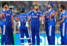 सुपर-8 के पहले मैच में हार से बिगड़ा भारत का गणित: नेट रन रेट बना नई टेंशन! सेमीफाइनल के लिए पूरा समीकरण समझिए दक्षिण अफ्रीका से 76 रन की हार के बाद भारत सुपर-8 ग्रुप में आखिरी स्थान पर है और उसका नेट रन रेट -3.800 हो गया है।