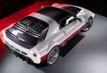 कार है या स्पीडबोट? ₹4 करोड़ की इस सुपरकार में नहीं है कोई स्क्रीन, डैशबोर्ड पर लगा है तैरता हुआ कंपास! बर्टोन कंपनी ने अपनी नई सुपरकार रनअबाउट (Runabout) को पेश करके सबको चौंका दिया है।