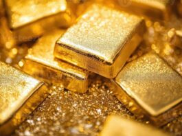 सोने और चांदी की कीमत में एक दिन की तेजी के बाद आज फिर गिरावट आई है।