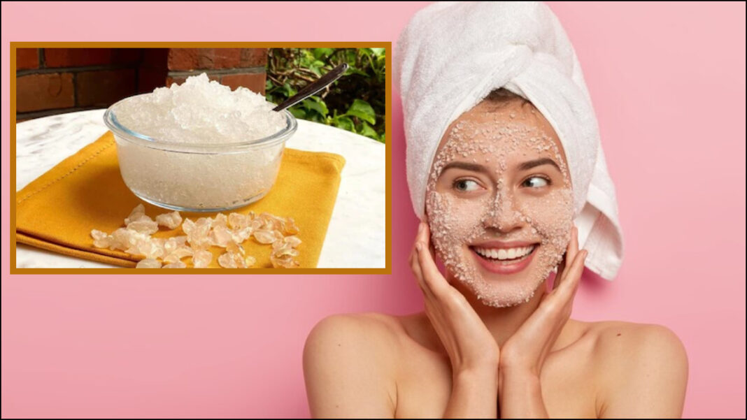 चेहरा चमकाने के लिए हम सभी अपनी त्वचा पर ना जानें किन-किन क्रीम और अन्य प्रोडक्ट्स का इस्तेमाल करते हैं।