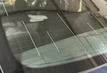 आपको रियर विंडशील्ड पर लगे डीफॉगर की खूबियों के बारे में बताते हैं।