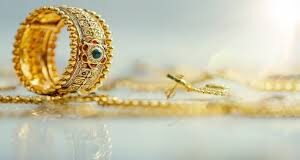 जेपी मॉर्गन ने उम्मीद जताई है कि साल के आखिर तक सोने की कीमतें 6300 डॉलर प्रति औंस तक पहुंच जाएंगी।