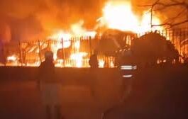 भिवाड़ी में बड़ा हादसा: पटाखा फैक्ट्री में लगी आग, आठ मजदूरों की जिंदा जलने से मौत हरियाणा और राजस्थान की सीमा से सटे भिवाड़ी में सोमवार सुबह बड़ा हादसा पेश आया।