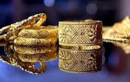 भारतीय सर्राफा बाजार में आज सोने और चांदी की कीमतों में हलचल देखी जा रही है।