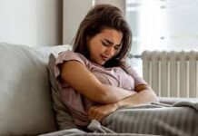 7 फूड और ड्रिंक दस्त को रोकते हैं, जानें डायरिया में डिहाइड्रेशन से कैसे बचें, क्या खाएं, क्या न खाएं डायरिया यानी दस्त होने पर बिना मसाले वाला हल्का भोजन करना चाहिए। इससे डायरिया जल्दी ठीक हो सकता है।