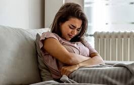 7 फूड और ड्रिंक दस्त को रोकते हैं, जानें डायरिया में डिहाइड्रेशन से कैसे बचें, क्या खाएं, क्या न खाएं डायरिया यानी दस्त होने पर बिना मसाले वाला हल्का भोजन करना चाहिए। इससे डायरिया जल्दी ठीक हो सकता है।