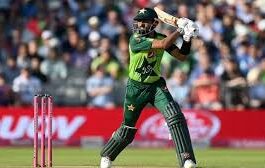 टी20 वर्ल्ड कप में भारत से मैच से पहले बाबर आजम की फॉर्म पर सवाल उठ रहे हैं।