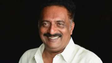 क्या सचमुच संदीप रेड्डी वांगा ने प्रकाश राज को ‘स्पिरिट’ से किया बाहर? एक्टर ने ट्वीट कर दिया जवाब संदीप रेड्डी वांगा की मोस्ट अवेटेड फिल्म 'स्पिरिट' को लेकर खबर थी कि प्रकाश राज को इस फिल्म से आउट कर दिया गया है।