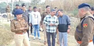 फतेहाबाद में युवक की हत्या मामले में एसपी ने सख्त एक्शन लेते हुए दो होमगार्ड जवानों को बर्खास्त कर दिया है।