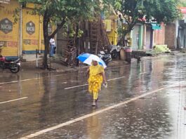 हरियाणा में मौसम ने अचानक करवट ली है। प्रदेश के कई जिलों में आंधी के बाद तेज बारिश होने से तापमान में भारी गिरावट दर्ज की गई है।