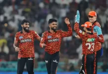 आईपीएल 2026 के पहले मैच में आरसीबी का सामना सनराइजर्स हैदराबाद से होगा।