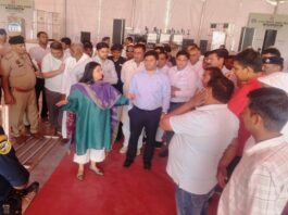 सूक्ष्म सिंचाई पर आधारित यह कार्यक्रम किसानों को पानी की बचत के प्रति जागरूक करेगा। इससे किसान कम पानी में भी अधिक पैदावार ले सकेंगे।