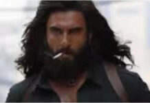 ‘धुरंधर 2’ लगातार प्रशंसाएं बटोर रही है। सेलेब्स से लेकर आम फैंस तक फिल्म की तारीफ कर रहे हैं।