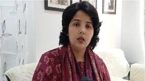 हरियाणा महिला कांग्रेस की जनरल सेक्रेटरी सुचित्रा देवी के पति गौरव कुमार ने दावा किया था कि उन्होंने अपनी पत्नी के लिए असेंबली इलेक्शन टिकट के बदले कांग्रेस नेताओं को पैसे दिए थे।