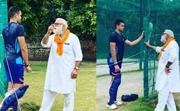 Yograj vs Ashwin: ‘..तो मैं अपनी दाढ़ी काट दूंगा’, अर्जुन तेंदुलकर को लेकर अश्विन के किस बयान पर भड़के योगराज? अर्जुन तेंदुलकर को लेकर IPL 2026 से पहले विवाद छिड़ गया है।