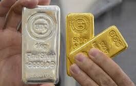 सोने-चांदी की कीमतों में बुधवार को उछाल देखने को मिला।