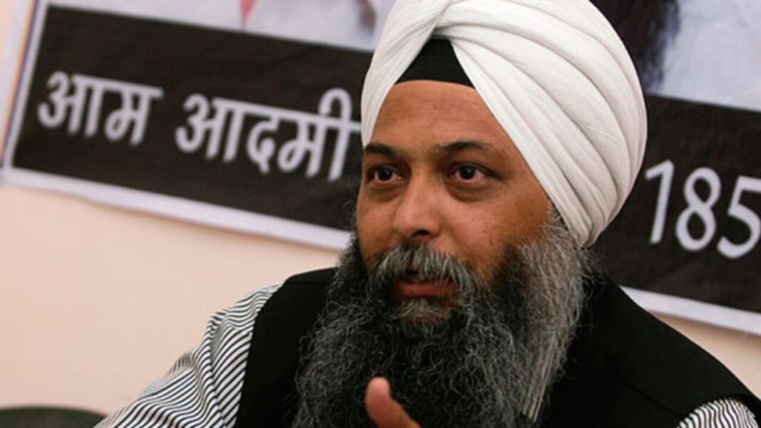 रतिया विधायक का नाम सामने आने के बाद प्रदेश कांग्रेस की राजनीति एक बार फिर से गर्म आ गई है। रतिया विधायक का नाम सामने आने के बाद प्रदेश कांग्रेस की राजनीति एक बार फिर से गर्म आ गई है।