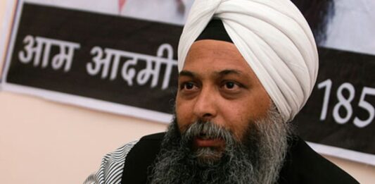 हरियाणा राज्यसभा चुनाव: रतिया MLA जरनैल सिंह को मिला शोकाज नोटिस, एंटीपार्टी गतिविधियों में शामिल होने का आरोप रतिया विधायक का नाम सामने आने के बाद प्रदेश कांग्रेस की राजनीति एक बार फिर से गर्म आ गई है।