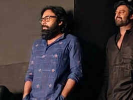 Dhurandhar 2: प्रभास और संदीप रेड्डी वांगा ने हैदराबाद में देखी ‘धुरंधर द रिवेंज’ प्रभास और संदीप रेड्डी वांगा ने फिल्म 'स्पिरिट' की शूटिंग से समय निकालकर रणवीर सिंह की फिल्म 'धुरंधर 2' को देखा।