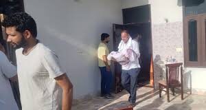 शहर के प्रेम नगर इलाके से आई एक बेहद दुखद घटना ने पूरे इलाके को झकझोर कर रख दिया है।