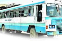 रोहतक बस स्टैंड पर रोडवेज कर्मियों का हंगामा: पुलिस कर्मचारियों द्वारा मारपीट का मामला, किया चक्का जाम! रोहतक बस स्टैंड पर बुधवार को कर्मचारियों ने बस स्टैंड के दोनों गेट बंद कर रोडवेज का चक्का जाम कर दिया