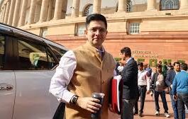 आम आदमी पार्टी के राज्यसभा सांसद अशोक मित्तल के कई ठिकानों पर ईडी की छापेमारी चल रही है।