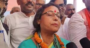 हरियाणा महिला आयोग ने गायक मासूम शर्मा को नोटिस जारी किया है।