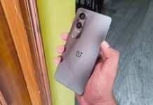 बजट फोन अब बजट से बाहर! सैमसंग ने बढ़ाईं कई स्मार्टफोन्स की कीमतें, देने होंगे अधिक पैसे! वेरिएंट के आधार पर फोन्स की कीमतों में 2000 रुपये तक बढ़ा गए हैं।