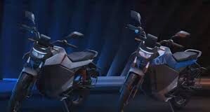 ओला इलेक्ट्रिक ने अपनी सबसे खास इलेक्ट्रिक मोटरसाइकल रोडस्टर एक्स प्लस 9.1 किलोवॉटआर वेरिएंट के दाम में 60 हजार रुपये की कटौती कर दी है