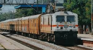 मथुरा से फरीदाबाद के बीच मेमू ट्रेन चलाने की तैयारी मथुरा से नई दिल्ली तक केवल दो शटल ट्रेनें चलती हैं।