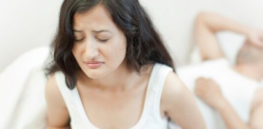 PCOS और PCOD के लड़कियों में क्यों बढ़ रहे मामले पॉलीसिस्टिक ओवरी सिंड्रोम और पॉलीसिस्टिक ओवेरियन डिजीज को हल्के में लेना गंभीर परिणामों को जन्म दे सकता है।