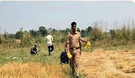 कुछ देर बाद उसका फोन बंद हो गया। जब वह घर नहीं लौटी तो परिजनों ने उसकी तलाश शुरू की।