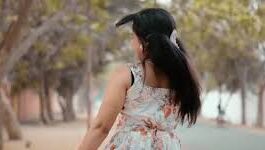 जब बेटी ने अपनी मां को इसकी जानकारी दी तो उनके पैरों के नीचे से जमीन खिसक गई।