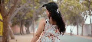 जब बेटी ने अपनी मां को इसकी जानकारी दी तो उनके पैरों के नीचे से जमीन खिसक गई।