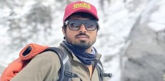 अभी तक माउंट एवरेस्ट पर 21 घंटे रुकने का वर्ल्ड रिकॉर्ड है जो नेपाल के बाबुश्री शेरपा के नाम है।