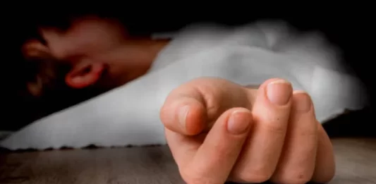 स्कूल की कहासुनी बनी मौत की वजह, सहपाठी ने कैंची घोंपकर नाबालिग की ली जान! इसके बाद दोनों ने एक-दूसरे को शाम को गांव के मुख्य चौक पर देख लेने की धमकी दी।