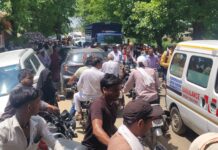 उन्होंने संबंधित अधिकारियों से कर्मचारियों की समस्याओं को गंभीरता से लेते हुए तबादला आदेश वापस लेने या कर्मचारियों की सहमति के आधार पर समायोजन करने की मांग की है।