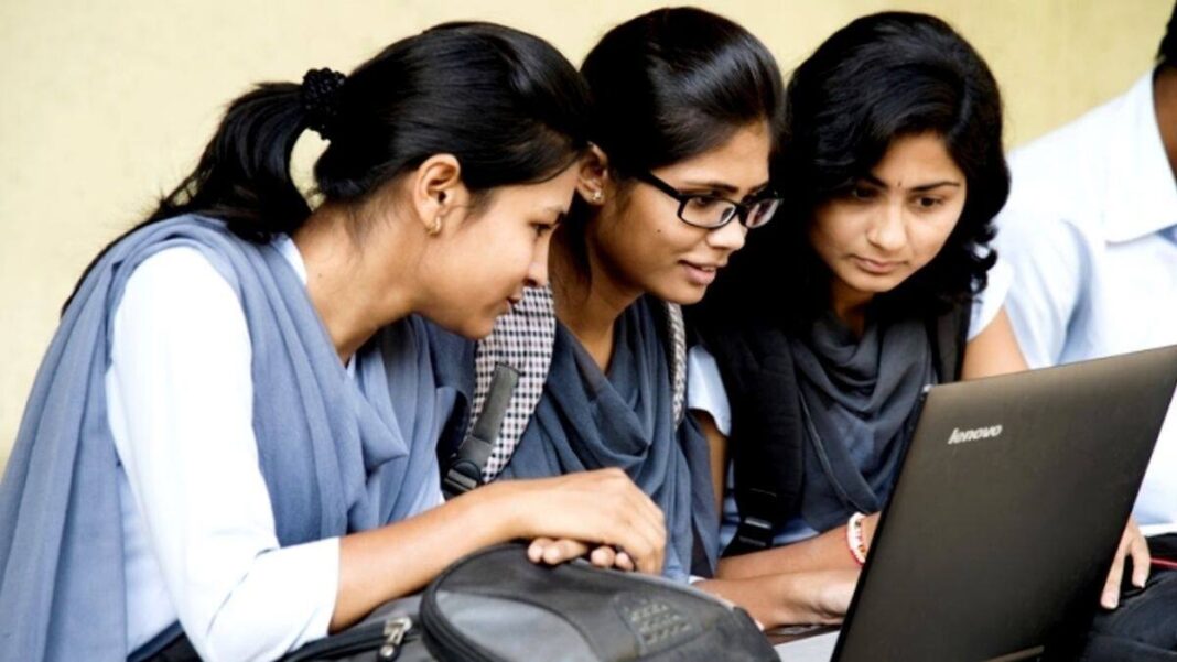 देशभर में दोबारा हुई नीट यूजी 2026 की परीक्षा का रिजल्ट 16 जुलाई को NTA ने देर रात जारी कर दिया है। देशभर में दोबारा हुई नीट यूजी 2026 की परीक्षा का रिजल्ट 16 जुलाई को NTA ने देर रात जारी कर दिया है।