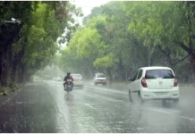 मानसून टर्फ बदला, हरियाणा के चार जिलों में झमाझम बारिश; 3 दिन तक बरसेंगे बादल! हिसार, हांसी, भिवानी में कुछ जगहों पर हल्की से मध्यम बारिश हुई।